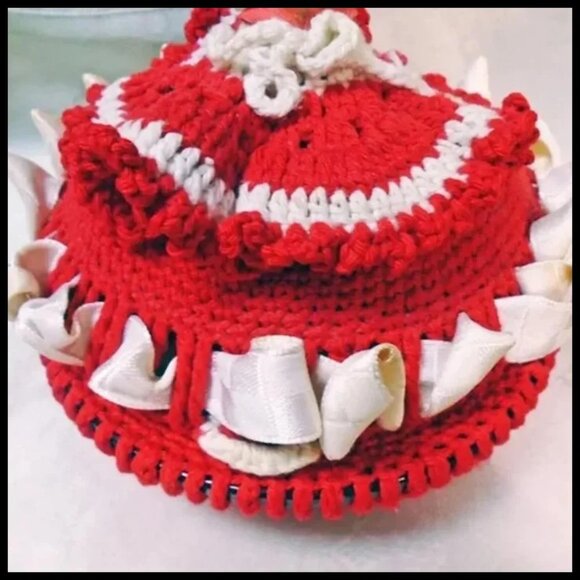 Vintage Half Doll Vanity Box / Powder Jar / Trinket Box / Dresser Jar - Picture 8 of 11